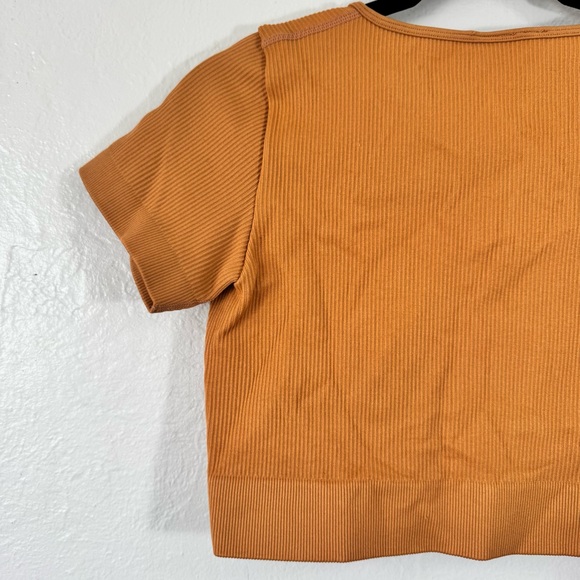 Bo+Tee Game On Ribbed Crop Top - Picture 8 of 10